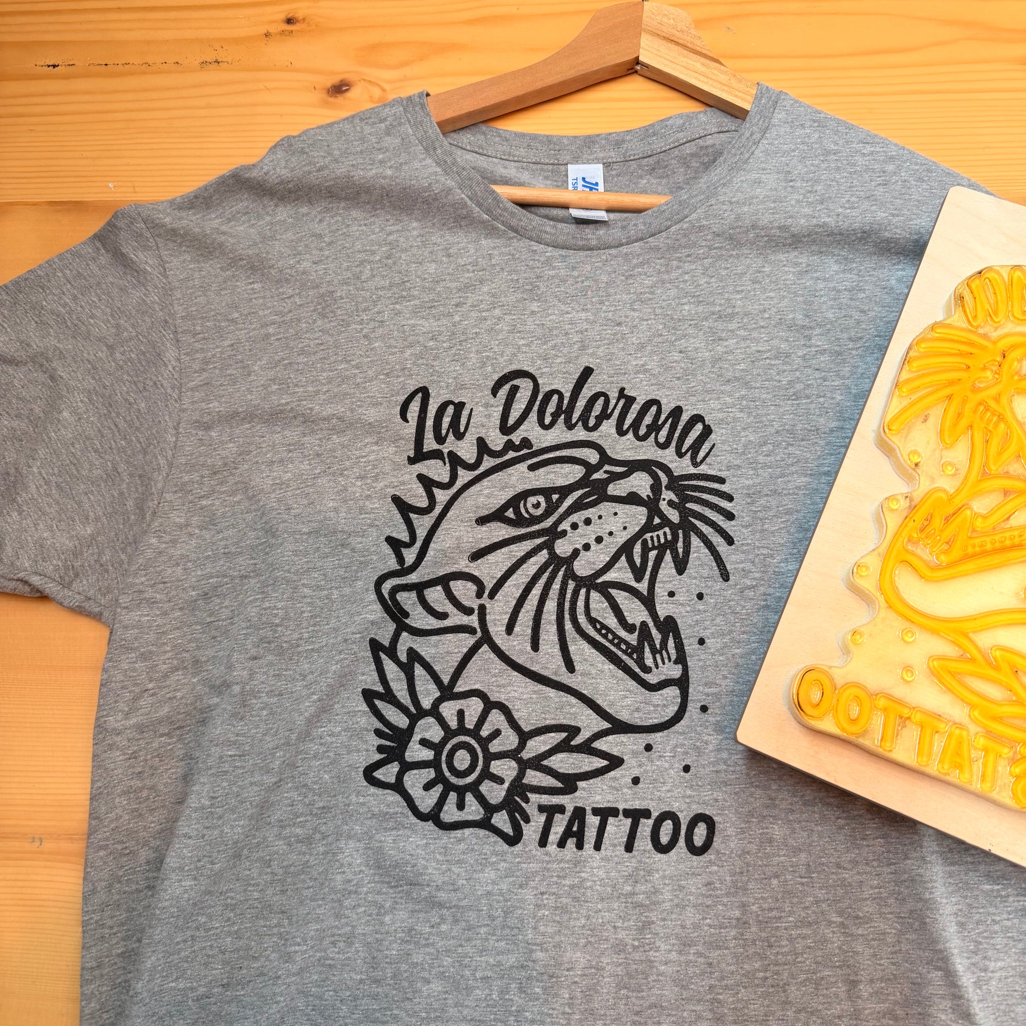 · T-shirts