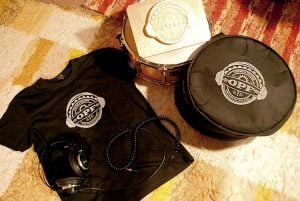 Objectos musicais tratados com os nossos kits para personalizar o merchandising